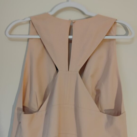 BCBGMaxAzria Dress, V neck, 3 Tiered Ruffled,  Size 12, Blush pink - Picture 5 of 8